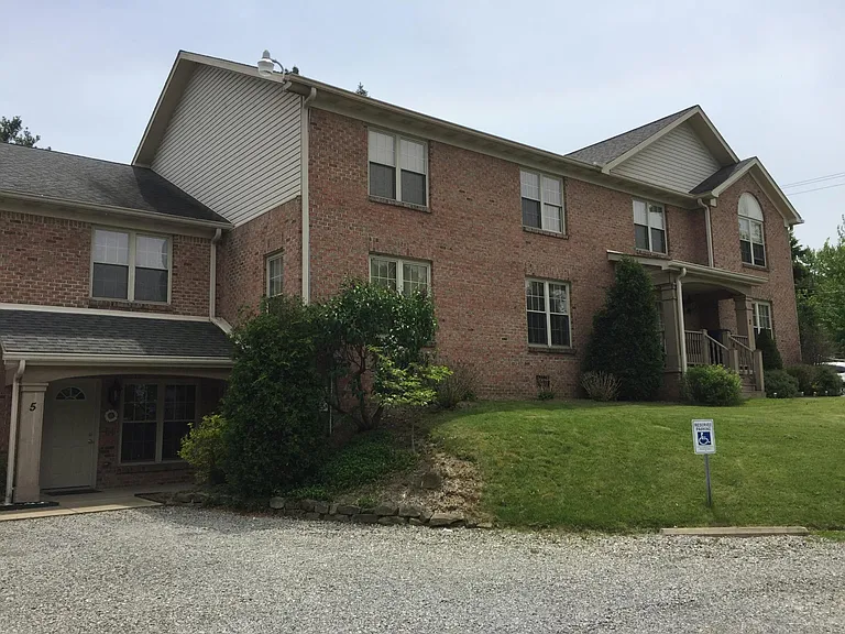 1907 Marshall Rd #3 — Photo 1