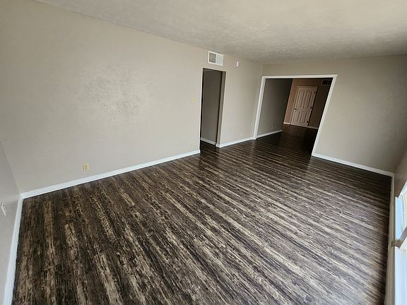 4th image of 5109 Bastille Ave