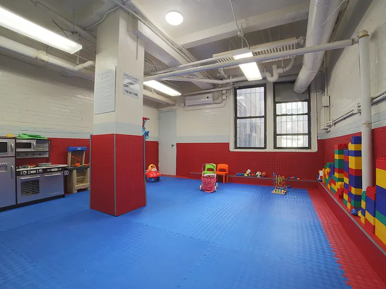 27 W 96th St #16C — Photo 10