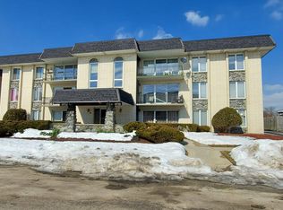 4712 W 106th Pl APT 1A, Oak Lawn, IL 60453