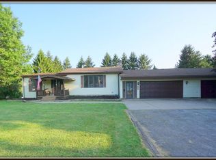 7760 Akron Rd, Lockport, NY 14094