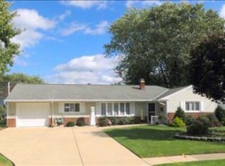 2608 Peterson Ln, Sandusky, OH