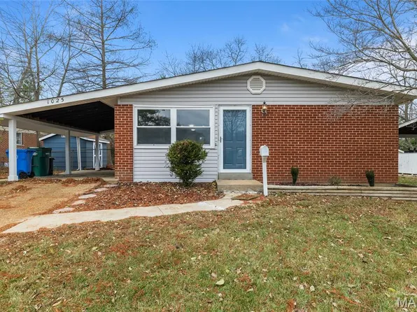 1025 Belmont Ter, Florissant, MO 63033