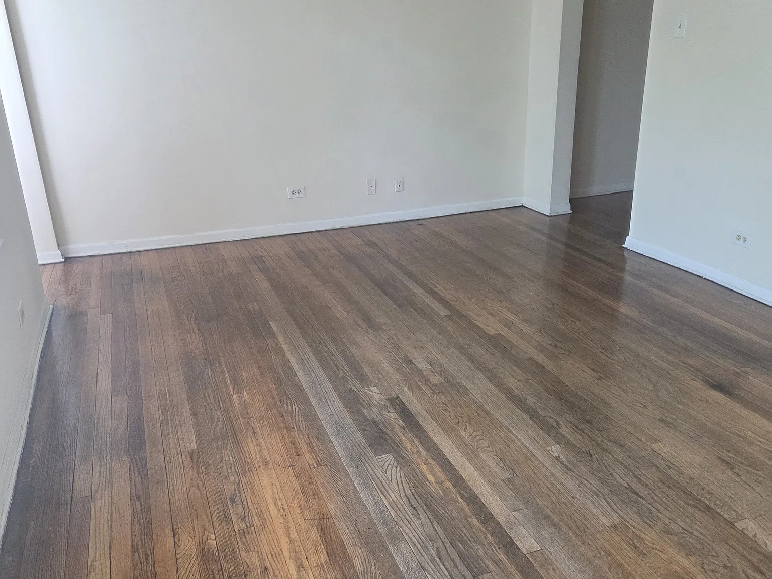 2 bed, $1,400 — Photo 4