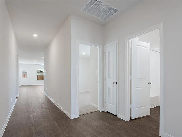 14021 Feinstein St — Photo 6