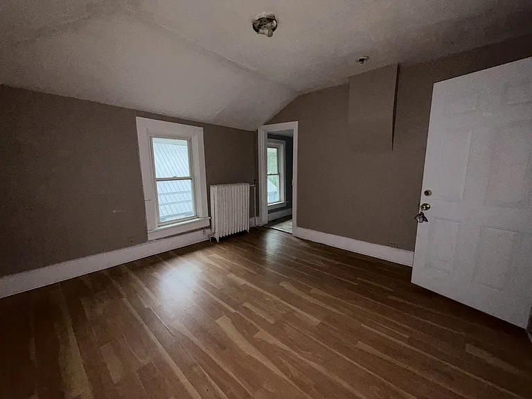 514 W Marion St #B — Photo 9