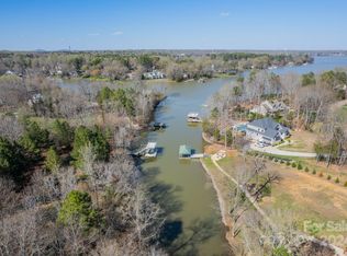 4143 River Oaks Rd, Lake Wylie, SC 29710