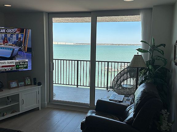 5th image of 6051 Sun Blvd