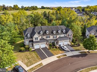 3207 Meadowview Cir, Furlong, PA 18925