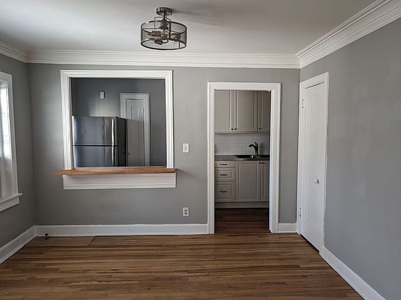 3rd image of 133 E 46th St #8