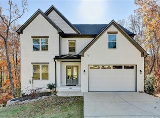 6181 Shoreland Cir, Buford, GA 30518