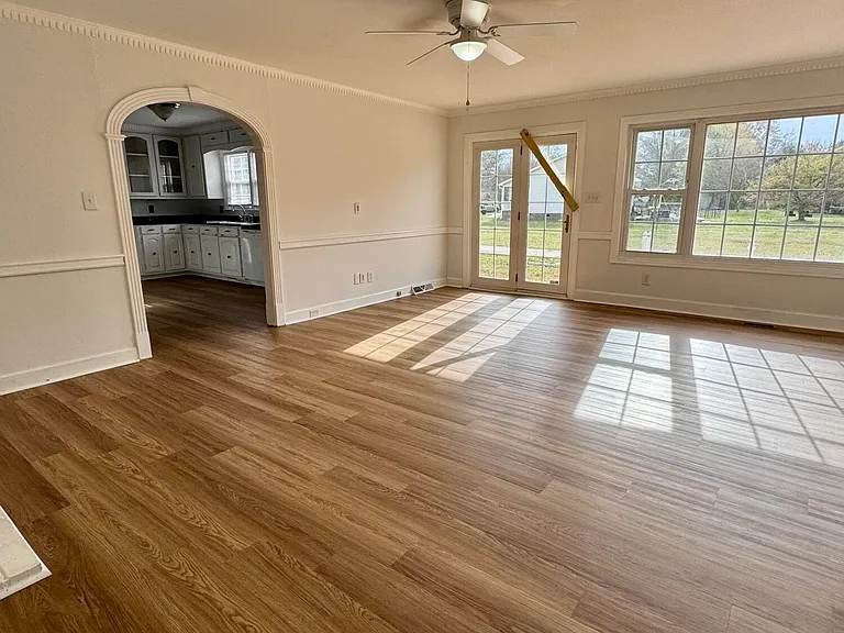 2112 Leon Dr — Photo 17