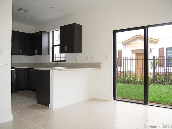 4th image of 5881 E Paso Fino Pl #5881