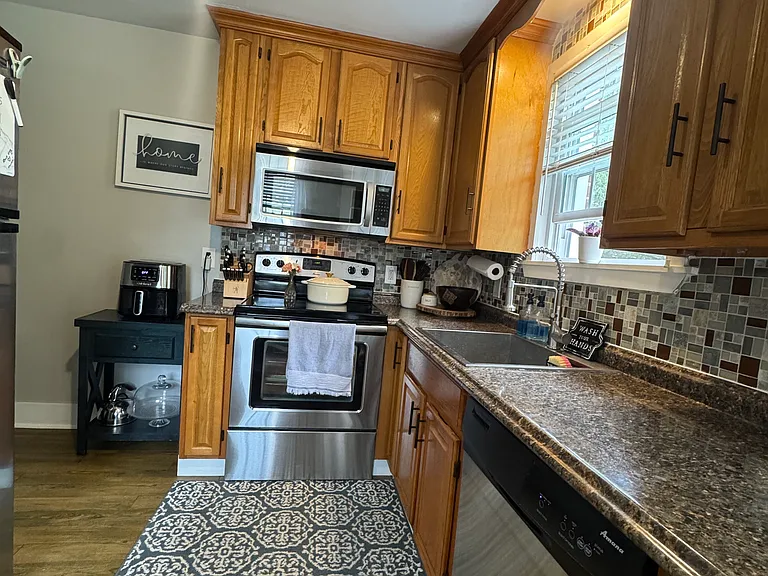 737 N 23rd St #1 — Photo 18