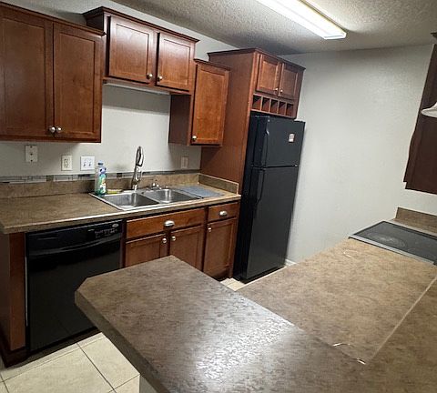 4th image of 145 S Pearl Lake Cswy #1108