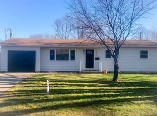 1706 Pine St, Yankton, SD 57078