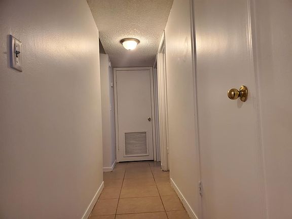 2nd image of 478 Lombard St #1B
