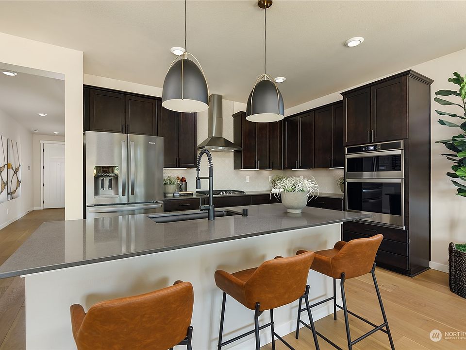 2nd image of 12628 173rd Avenue E #128