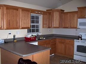4th image of 204 Shawnee