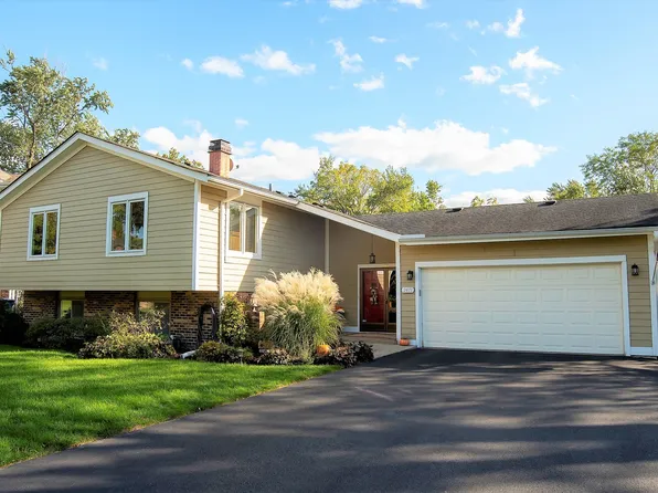 3471 Hickory Ct, Downers Grove, IL 60515