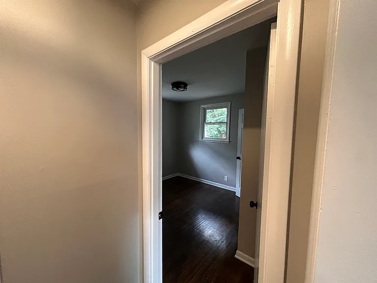 1205 Cline Ave #B — Photo 8