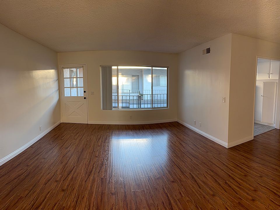 1st image of 1001 E California Ave APT 21