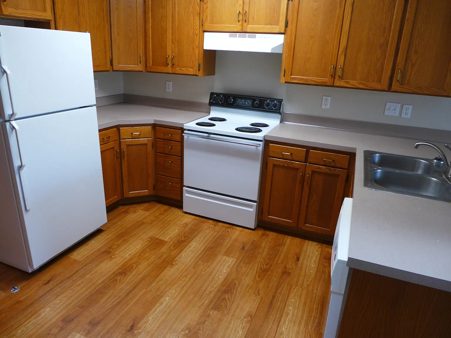 2 bed, 875 sqft, $1,400 — Photo 2