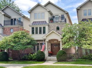 408 W Seminary Ave, Wheaton, IL 60187