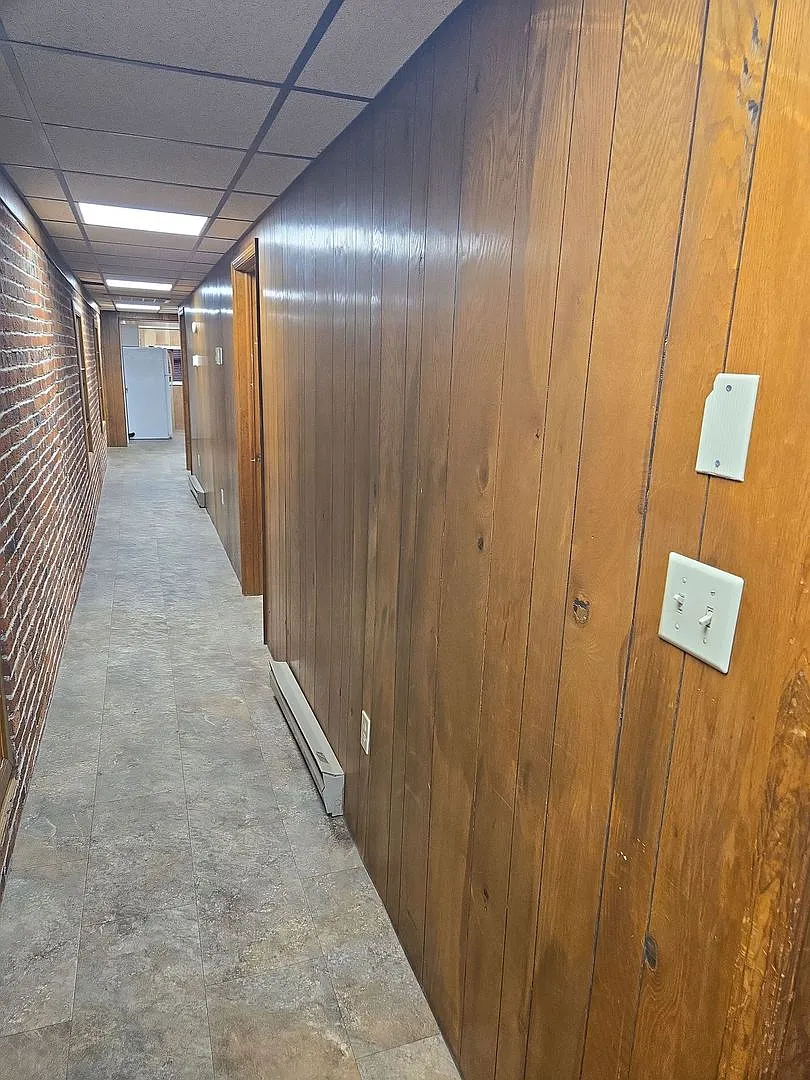 203 Lincoln Way E — Photo 4