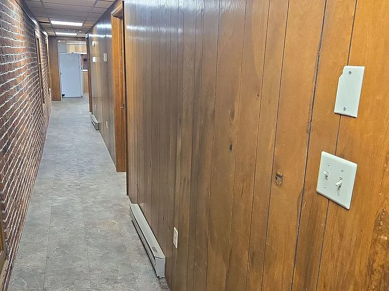 203 Lincoln Way E — Photo 4