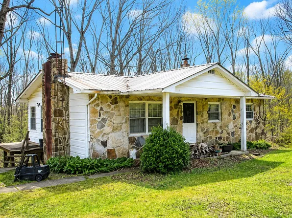 2260 Vanover Ridge Rd, Parkers Lake, KY 42634