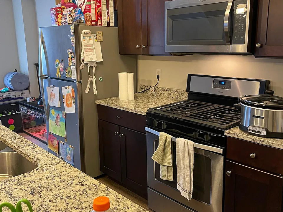 21 Main St #301