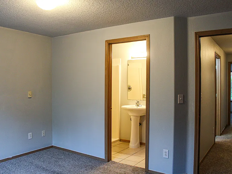 38368 Hood St — Photo 30