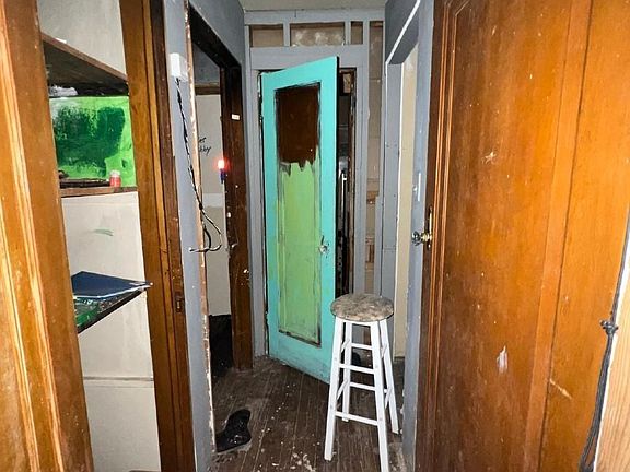 4th image of 3017 Prast Blvd