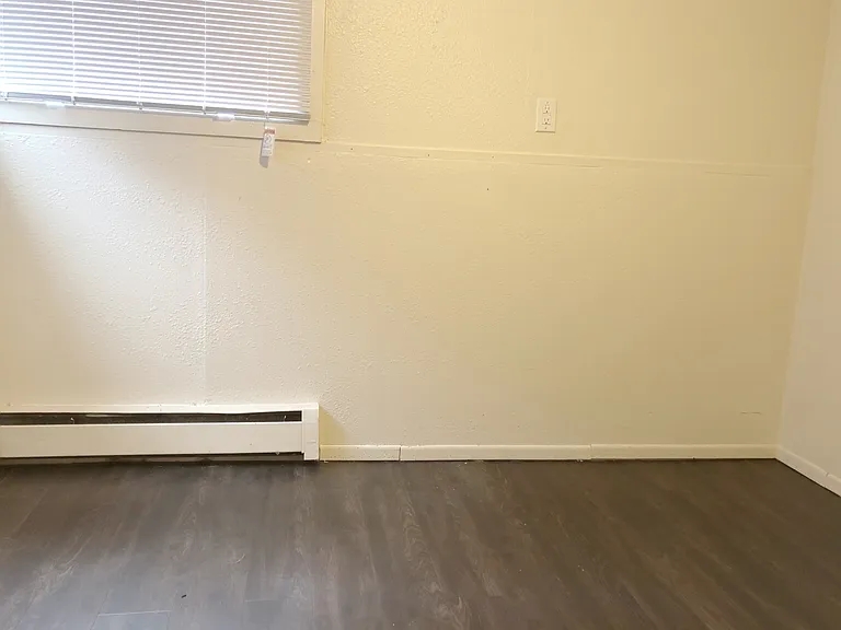 1335 Hyder St — Photo 34