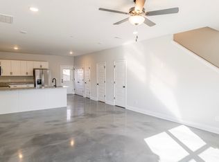 319 22nd Ave E #1048, Springfield, TN 37172