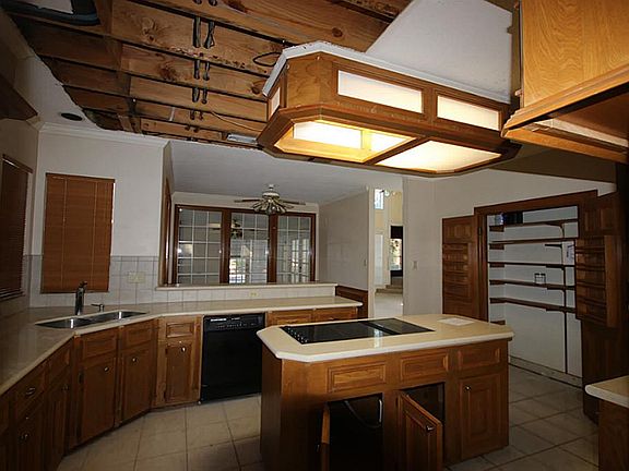 5th image of 10014 Albury Park Ln