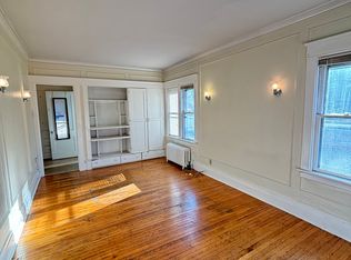 1558 Elmwood Ave #4, Buffalo, NY 14207