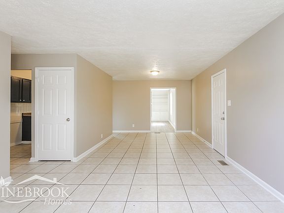 3rd image of 7837 E Potomac Ave