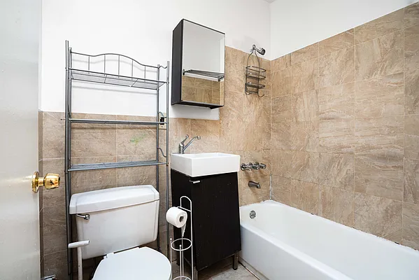 Rented by Spire Group | media 18