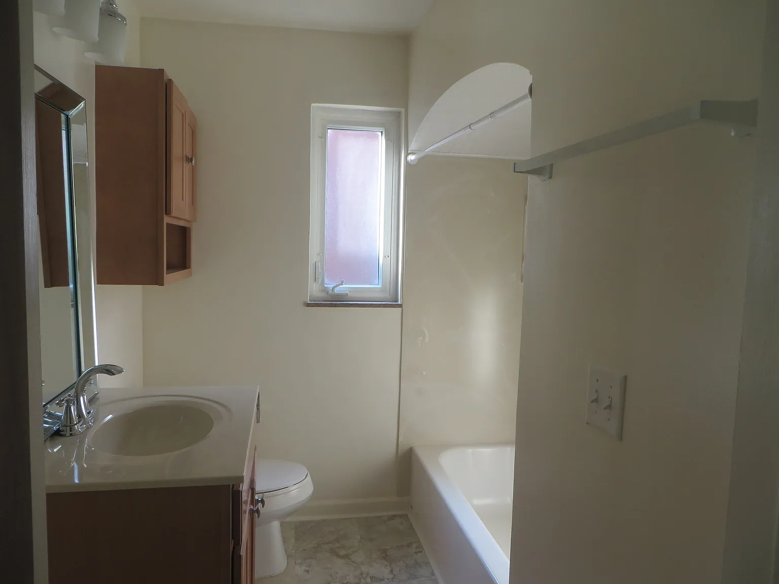 2 bed, 1110 sqft, $1,200 — Photo 3