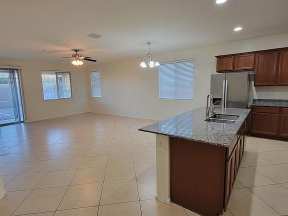 4th image of 2671 E Daniel Dr