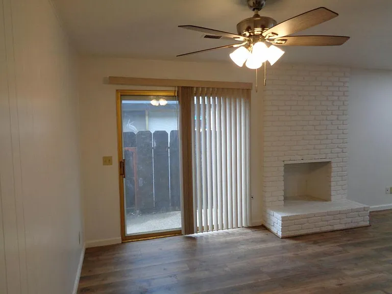 244 W Alexander Ave — Photo 6