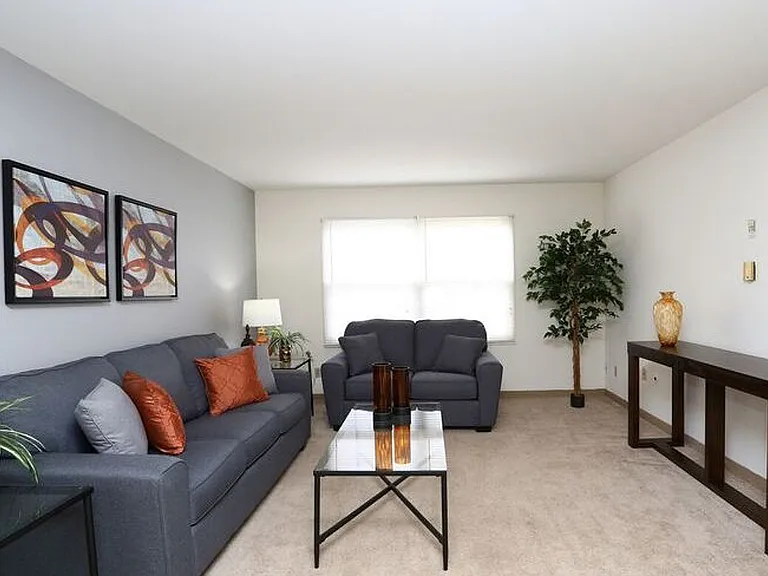Kensington - Living Room