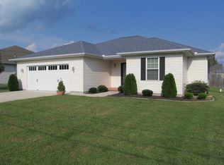 314 W Beacon Ct, Mount Vernon, IL 62864