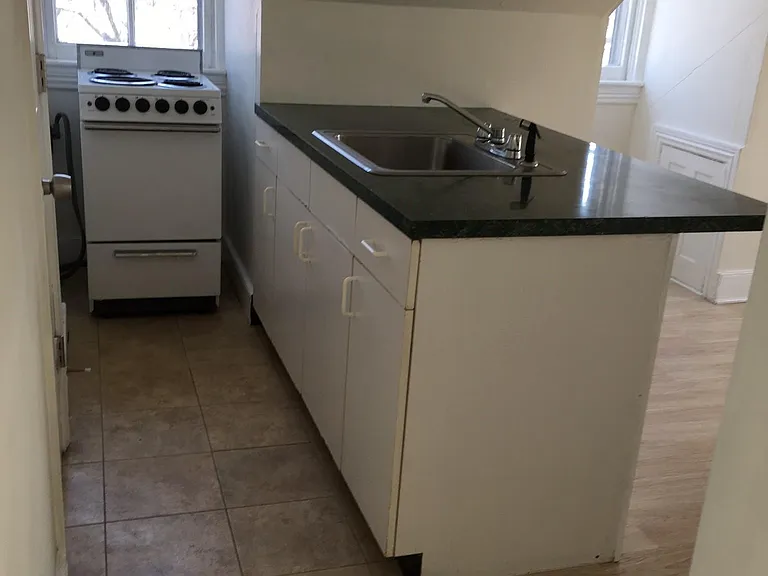 372 Farnsworth Ave #3A — Photo 4