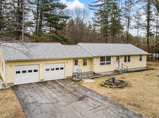 141 W River Rd, Hooksett, NH 03106