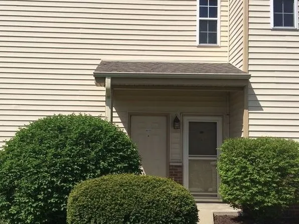 3718 Thornhill Dr, Champaign, IL 61822