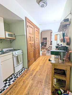 Rented by Manhattan Spaces | media 17