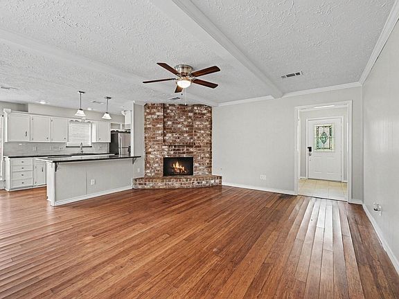 3rd image of 12219 Meadowhollow Dr